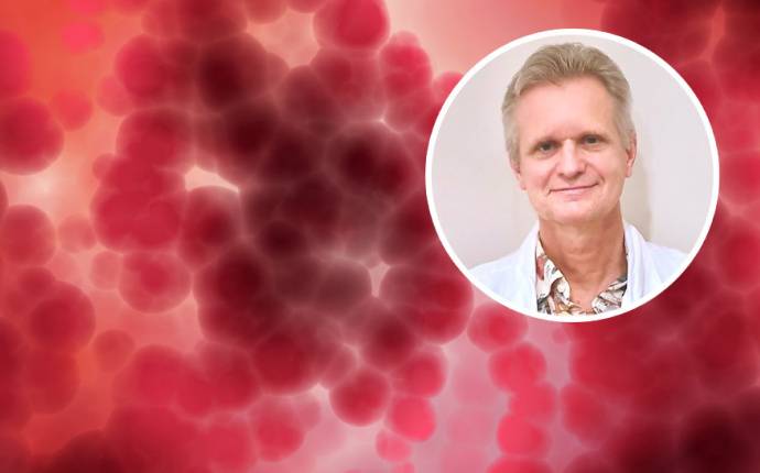 Ulf-Henrik Mellqvist, specialist i internmedicin och hematologi svarar på frågor om multipelt myelom.