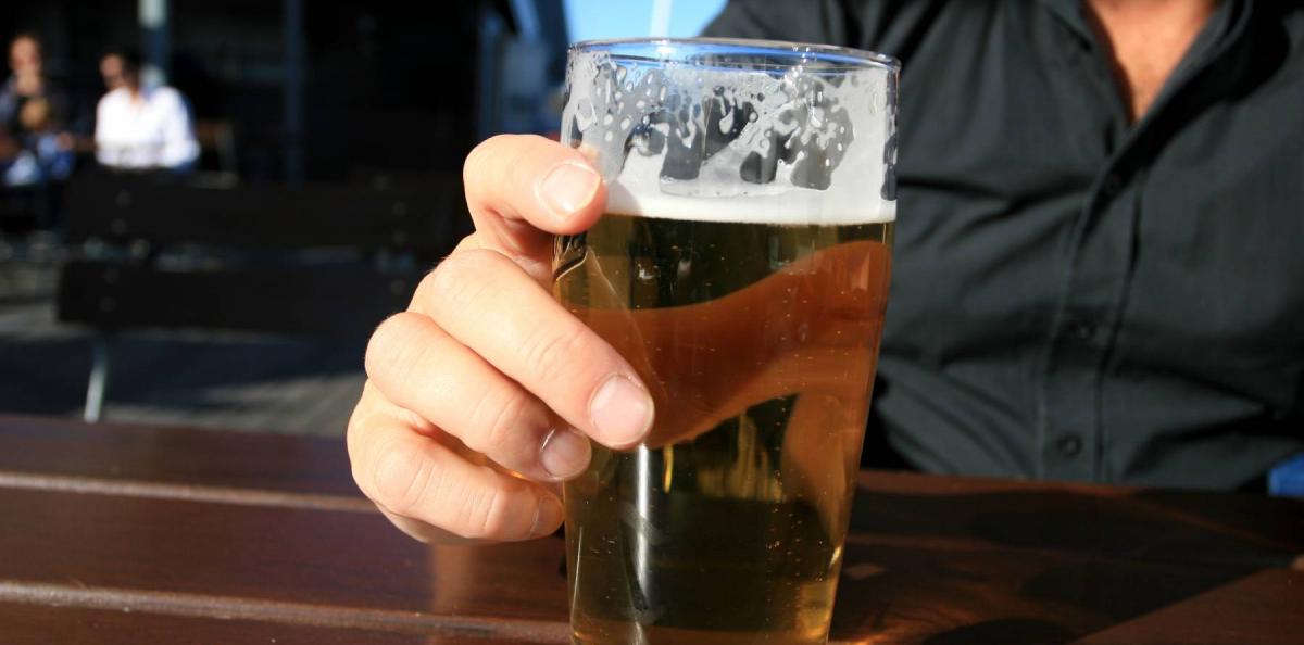 Rapport: Minskat alkoholdrickande i Sverige